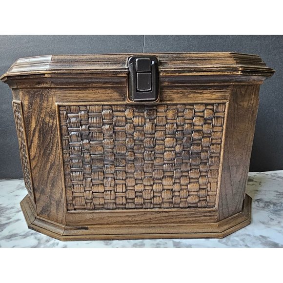 Gorgeous Vintage Lerner Sewing Box With Original Tray 15.75" x 9" - Picture 1 of 16